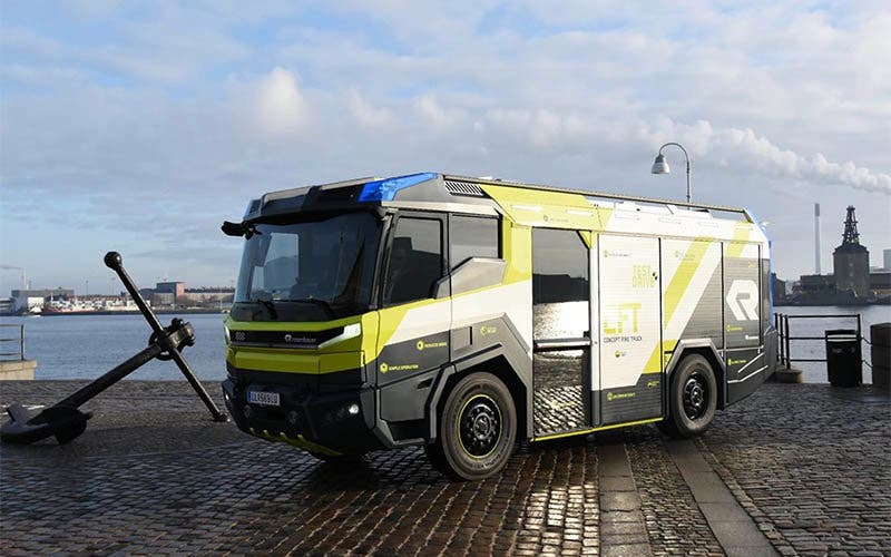 CFT camion de bomberos electricos Rosenbauer Volvo