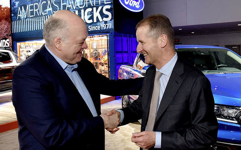 jim hackett (Ford) y herbert diess (Volkswagen)