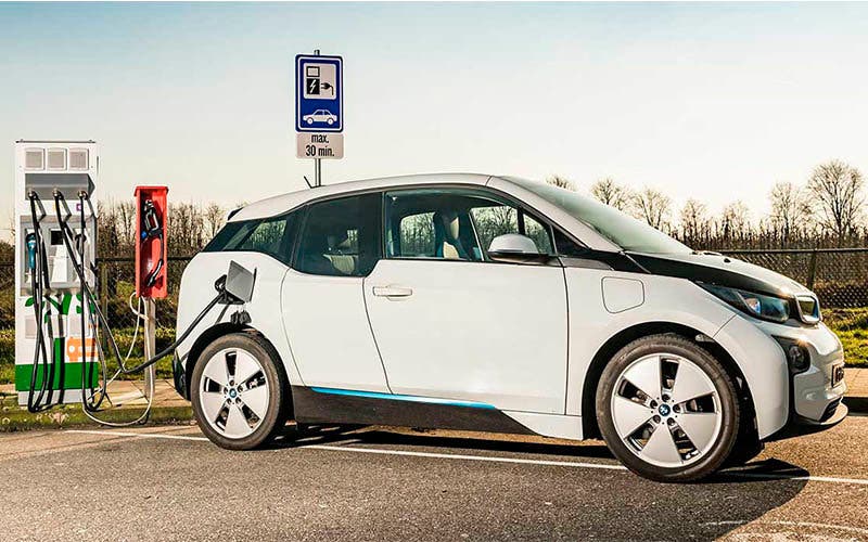 BMW estudia nuevos sistemas de refrigración para la recarga rápida de sus coches eléctricos