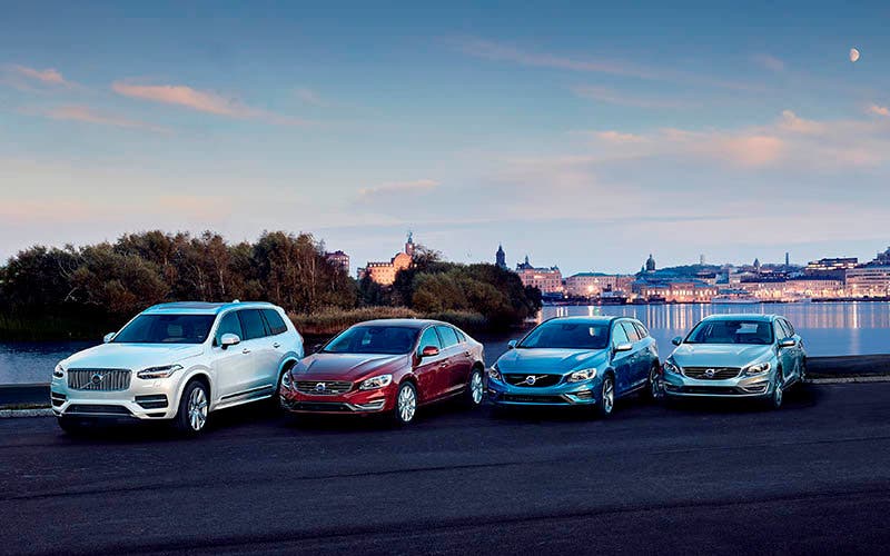 Volvo presenta sus nuevos motores híbridos enchufables ye híbridos suaves