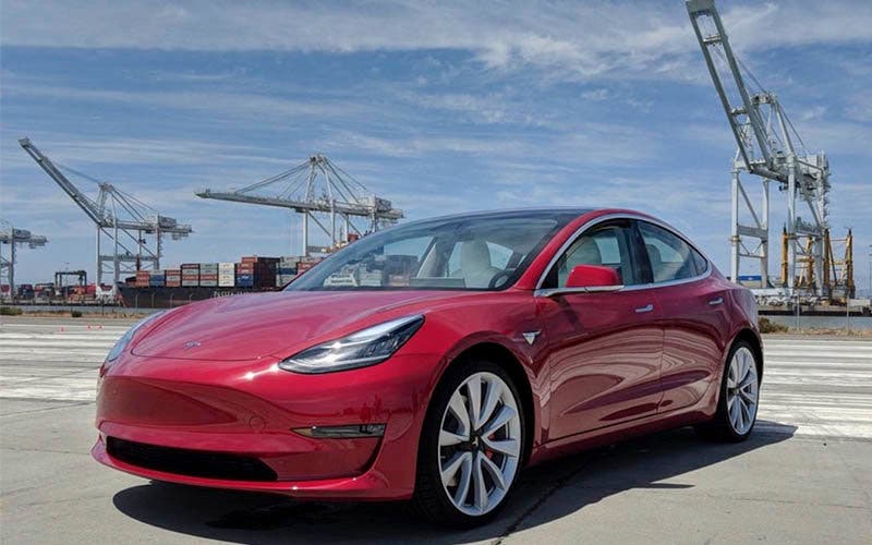 Tesla adelanta las entregas del Model 3 en China