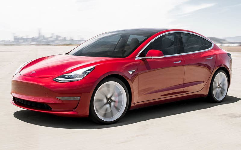 02-Tesla-Model-3-Performance