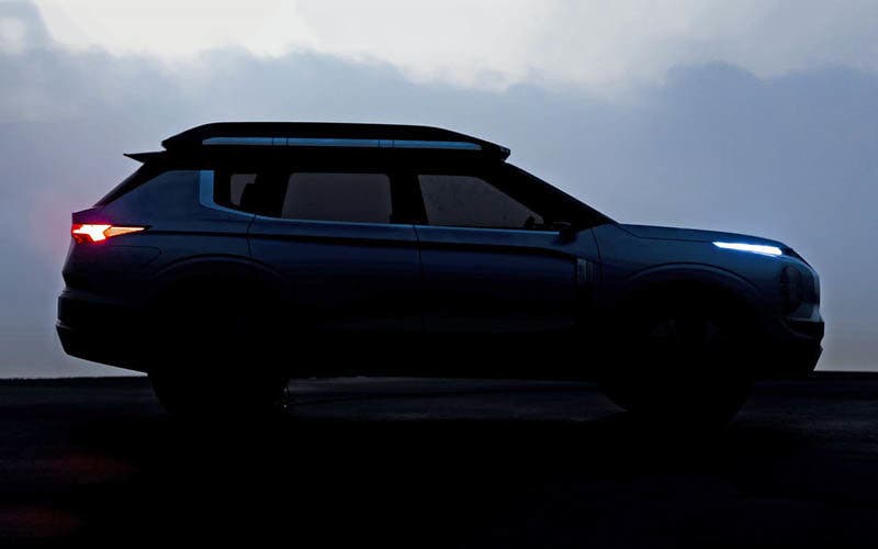 Mitsubishi-Engelberg-Tourer-teaser-2-1200x630