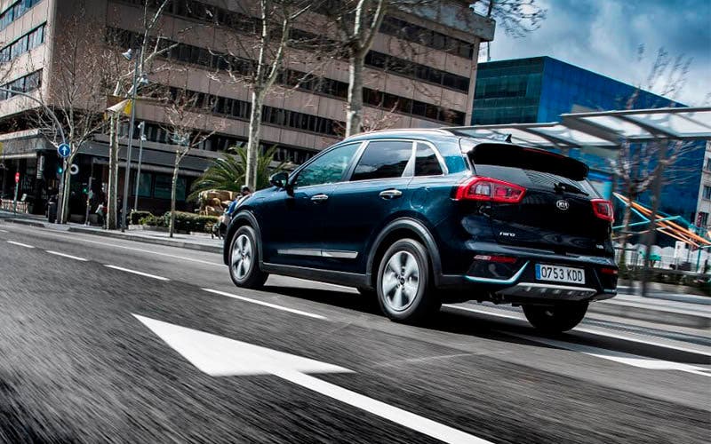 Kia renueva las dos versiones híbridas del Niro