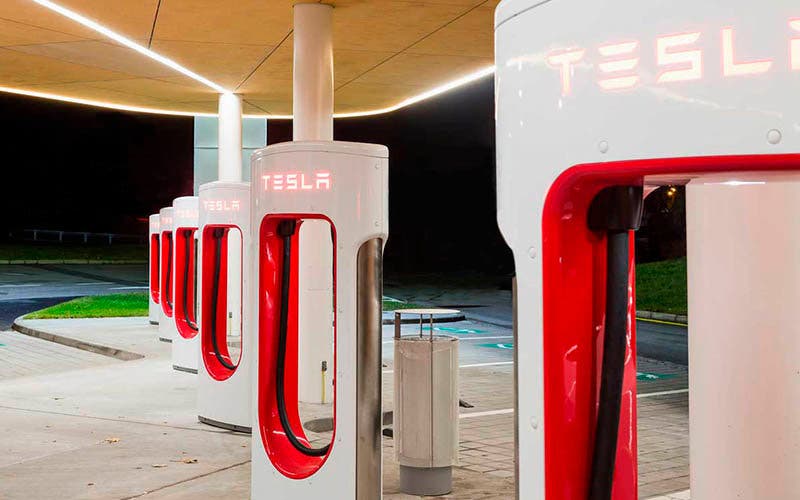 Tesla actualizará su red de Supercargadores elevando la potencia de carga