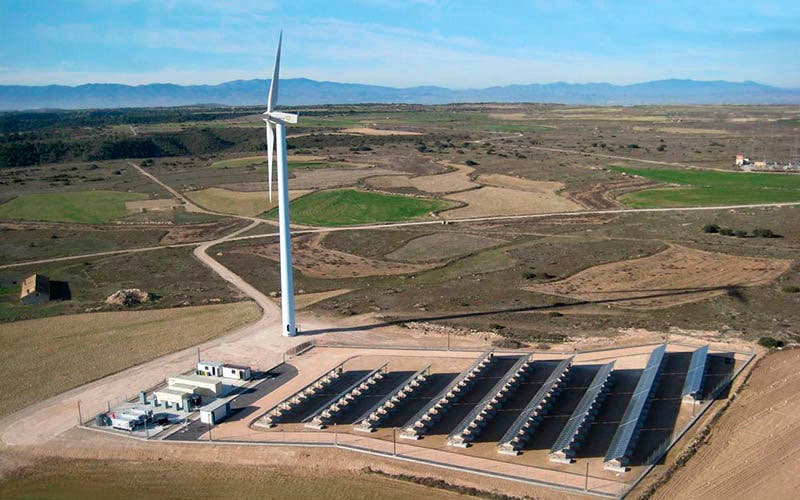 La bajada de los precios de las baterías aumentará la rentabilidad del tándem vehículo eléctrico energía renovable