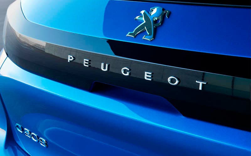 Peugeot quiere convetir el e-208 en un vehículo de masas basando su estrategia de ventas en el coste total de propiedad
