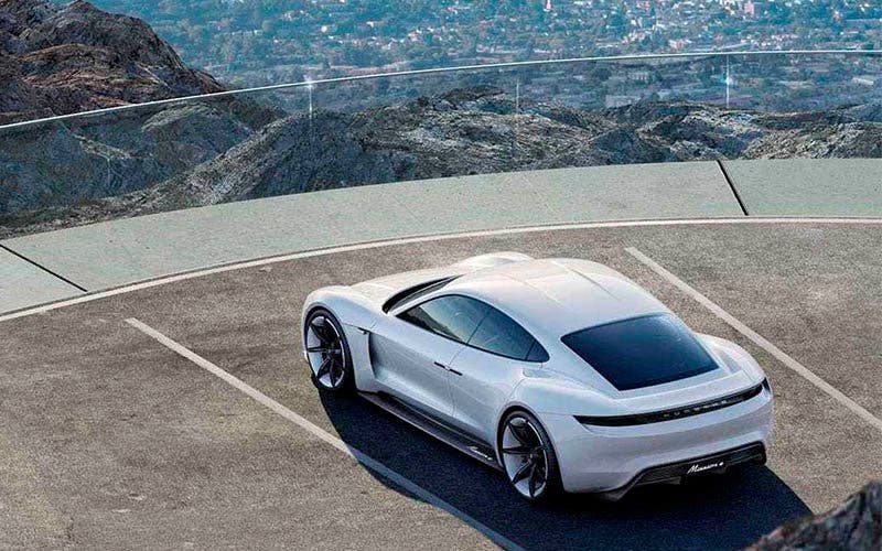 La campaña de marketing del Porsche Taycan se basa en convencer a los clientes de que es un Porsche como los demás