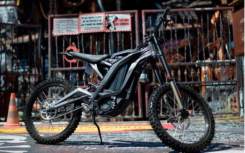 Sur-Ron, a medio camino entre las bicciletas y las motocicletas eléctricas de cross