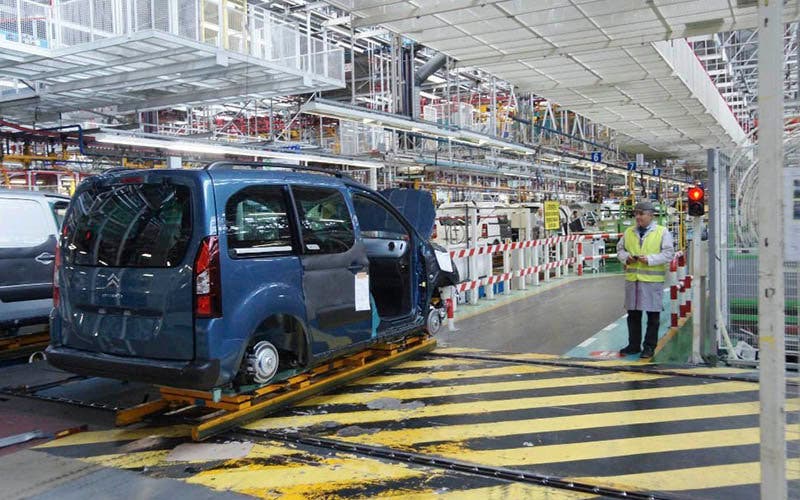 La factoría del Grupo PSA en Vigo ensamblará baterías y fabricará cocches eléctricos