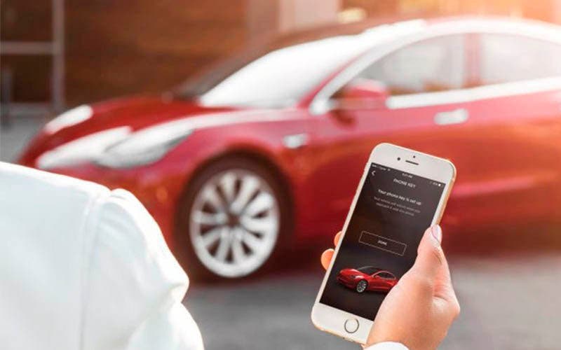 Teslastic ofrece un histórico de los datos de los cohces eléctricos de Tesla