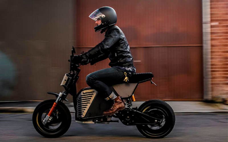 Desde Australia llega la motocicleta eléctrica Fonzarelli NKD