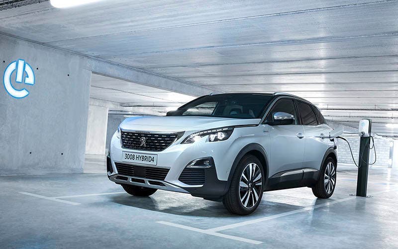 El Peugeot 3008 GT Hybrid4 se comercializará a partir de octubre de 2019