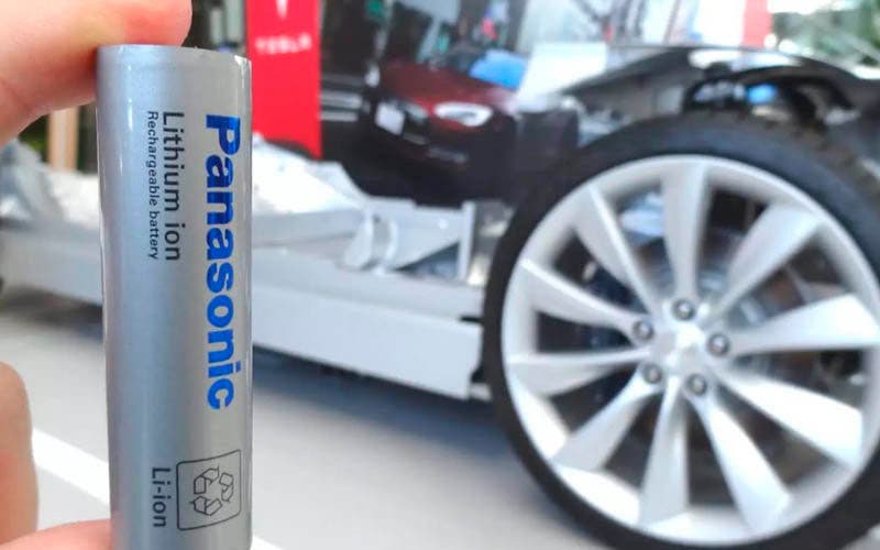 Tesla fabricará sus propias celdas de batería prescindiendo de Panasonic