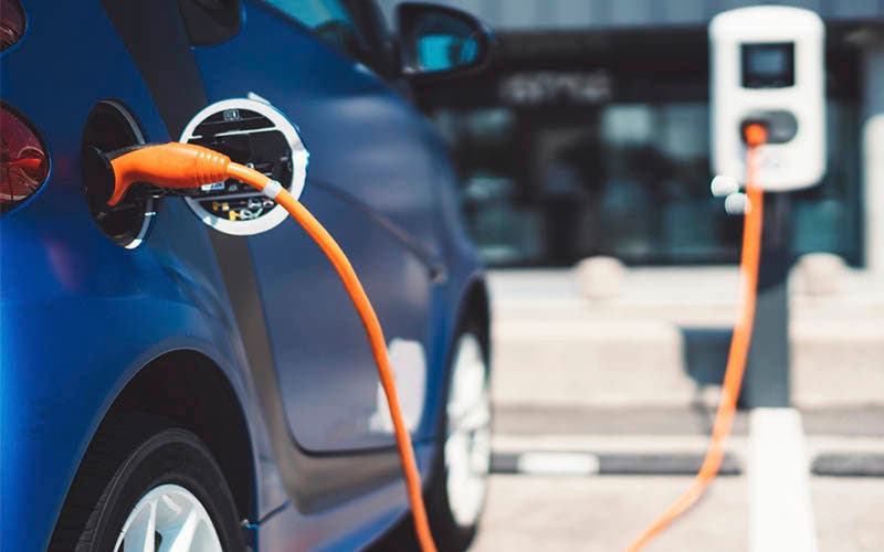 La Administración ofrece beneficios a las Pymes por la matriculación de coches eléctricos