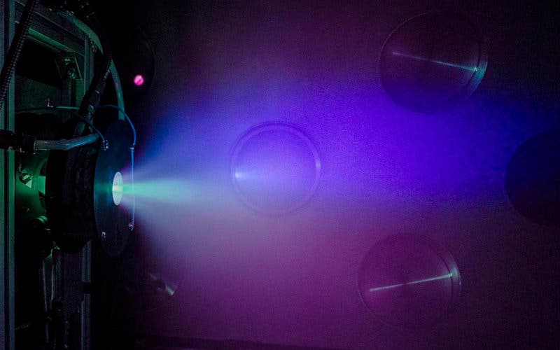 Un-motor-de-plasma-para-pequenas-plataformas-espaciales-2