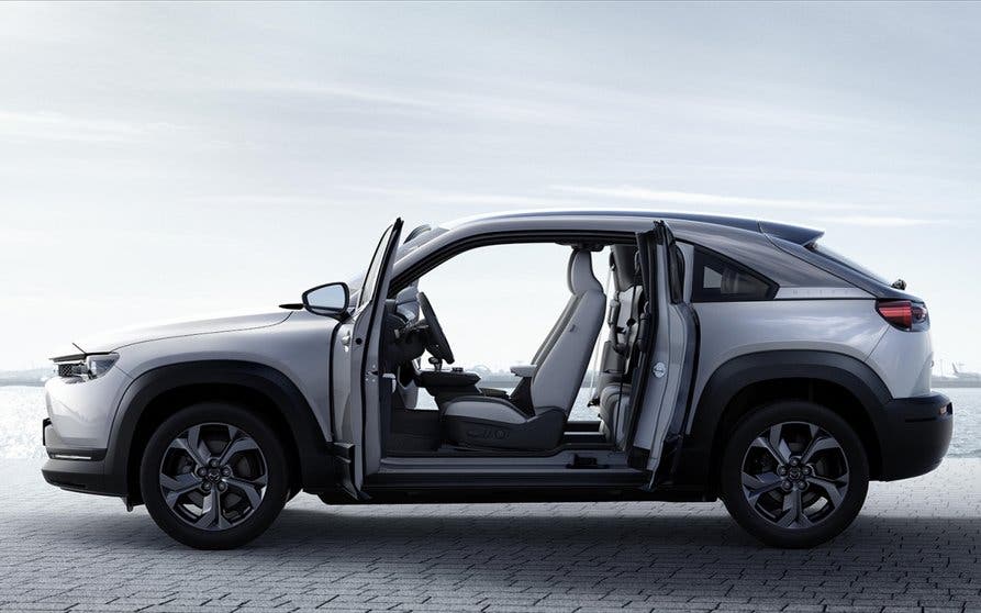 mazda-mx-30-puertas