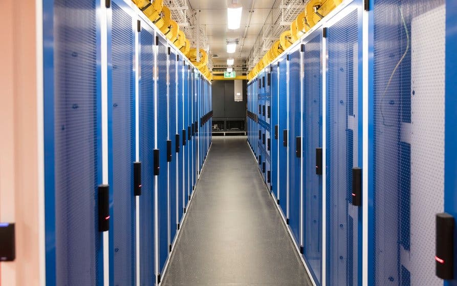 In einem Rechenzentrum
Inside a data center