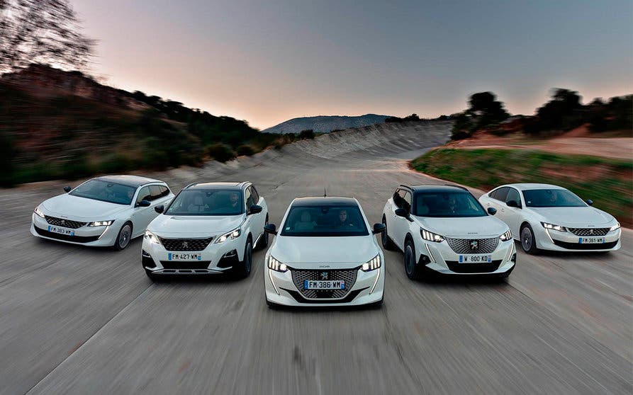 -פיגו-508PHEV-ו-3008PHEV-וואלה-רכב-scaled