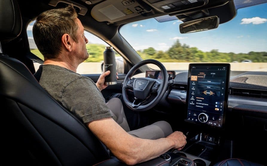 Active Drive Assist Ford Mustang Mach-E