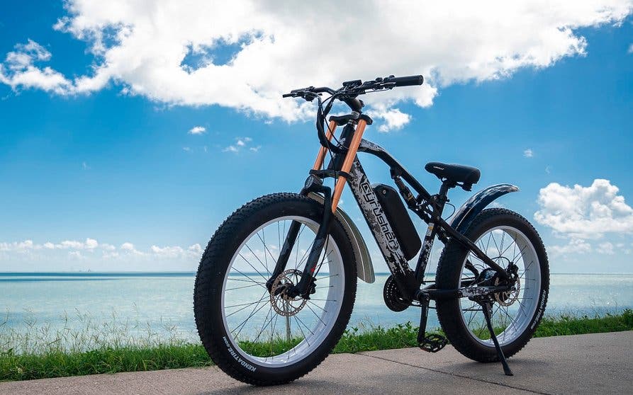 La bicicleta eléctrica de tipo "fat tyre" Cyrusher Everest XF900.