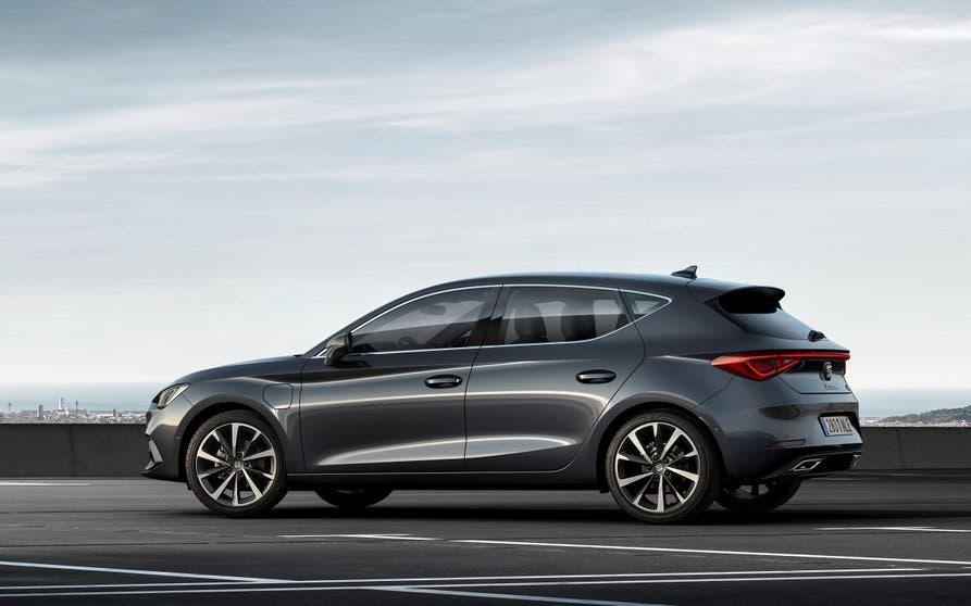 Seat-Leon-ehybrid-hibrido-enchufable-portada