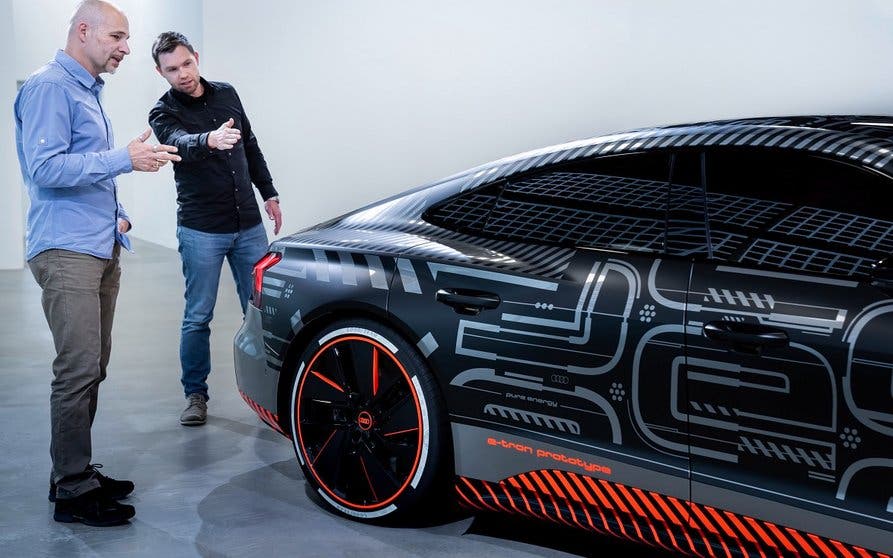 Rudolf Halbmeir y Stephan Gsell, los creadores del sonido sintético del e-tron GT.