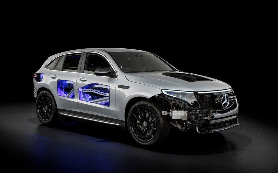 Mercedes-Benz EQC transparente