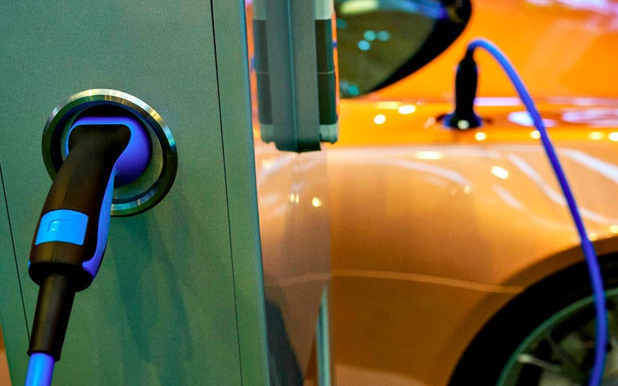 Informe ACEA puntos vehiculos electricos 2019