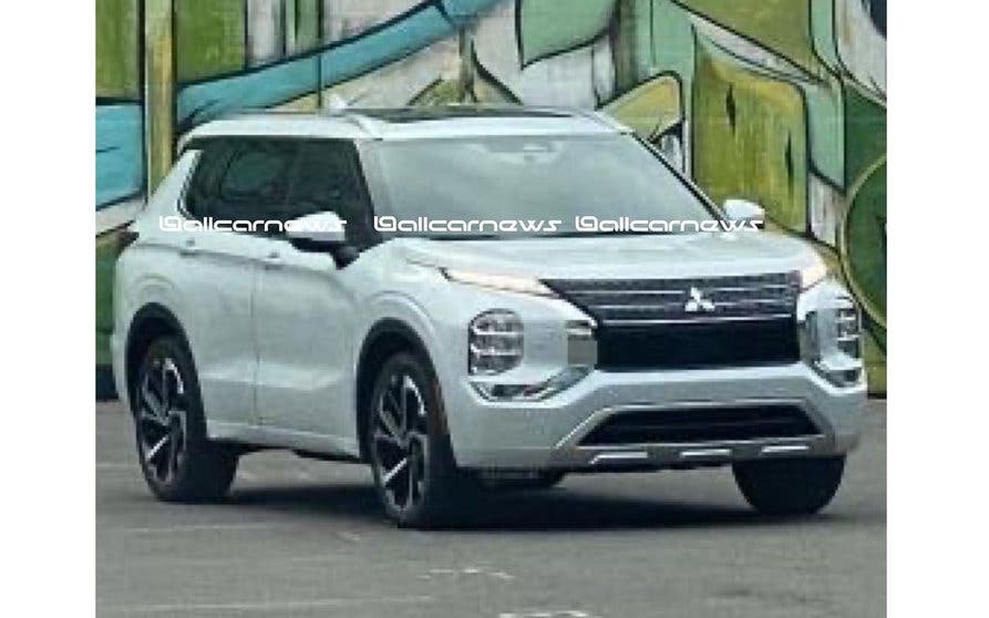 Se escapa antes de tiempo el nuevo Mitsubishi Outlander PHEV.