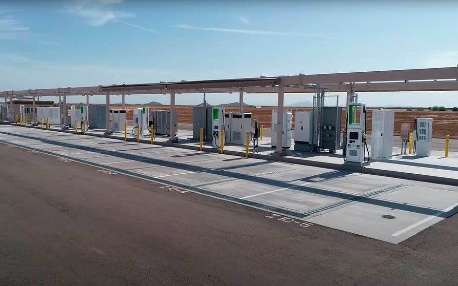 Estacion de recarga Volkswagen Arizona