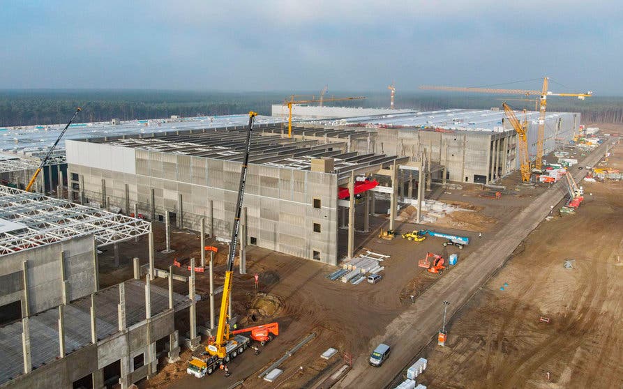 Imagen de la construcción de la fábrica de Tesla en Alemania.