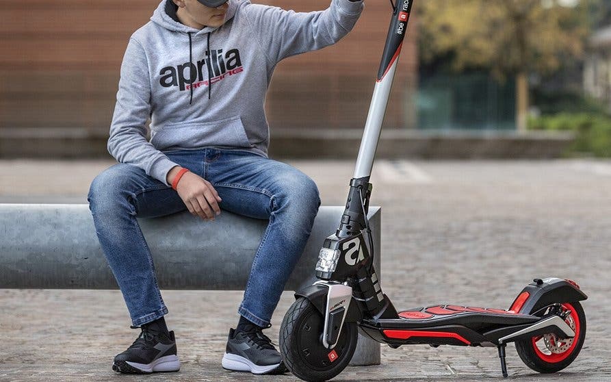 Aprilia eSR1, el patiente eléctrico de los de Noale.