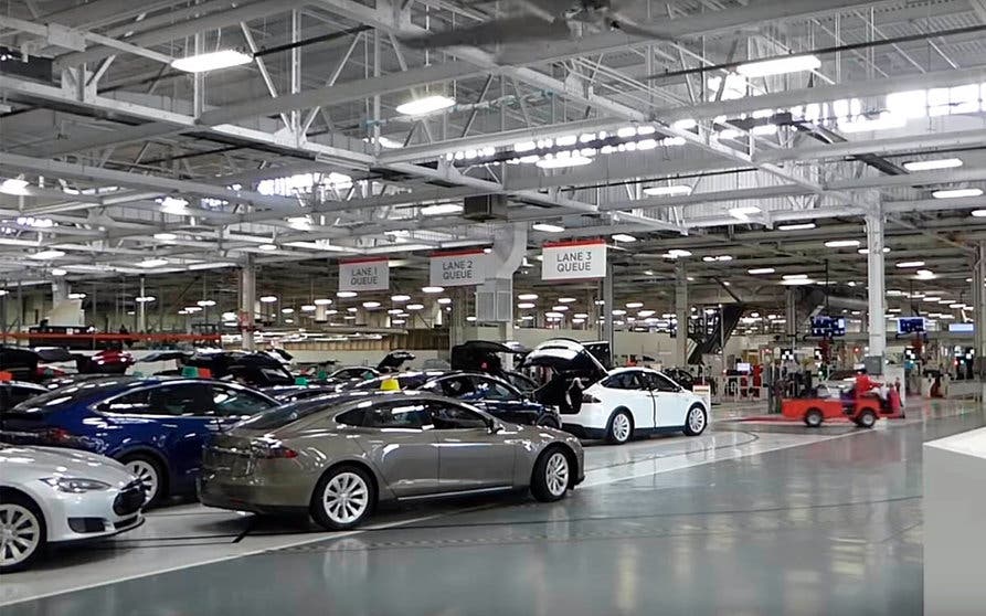 Tesla fabrica fremont calidad
