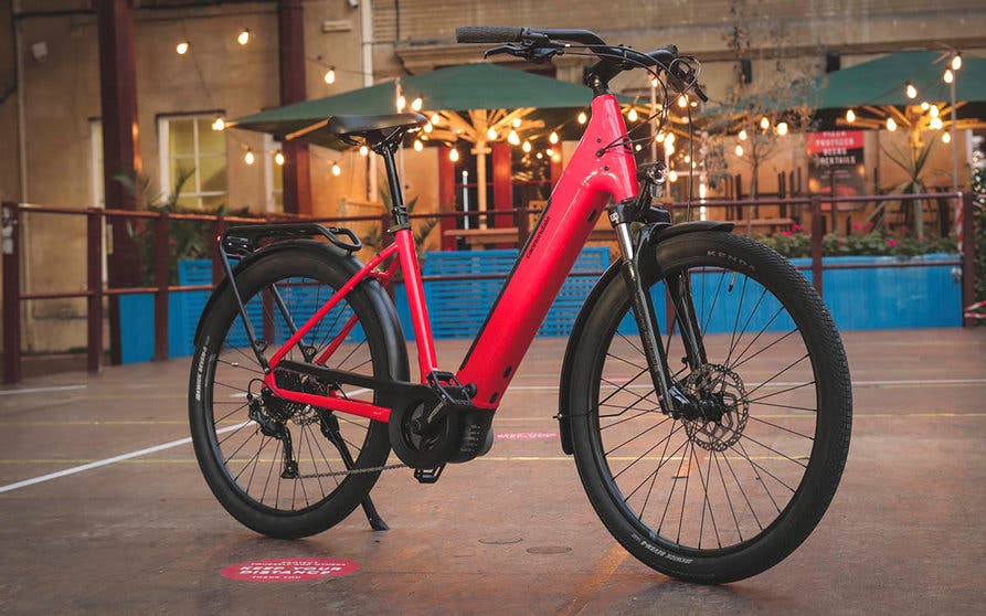 Cannondale Adventure Neo.