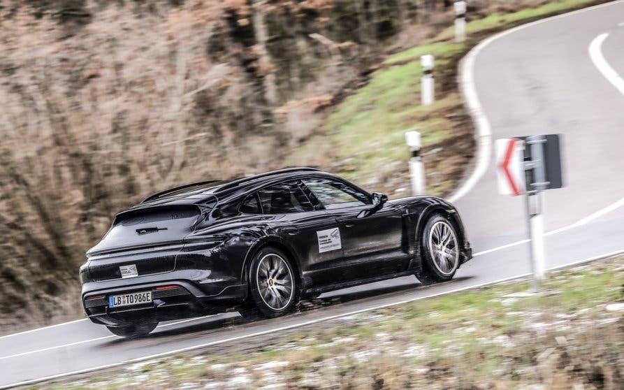 porsche-taycan-cross-turismo_portada