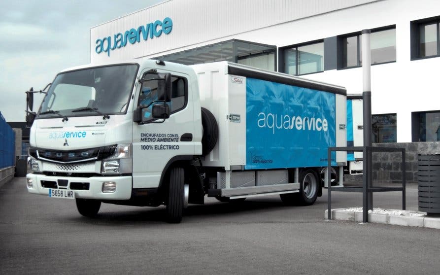 Hola, FUSO eCanter! Daimler Trucks' batterieelektrischer Stadt-Lkw debütiert in Spanien
Hola FUSO eCanter! Daimler Trucks’ battery-electric urban delivery truck debuts in Spain