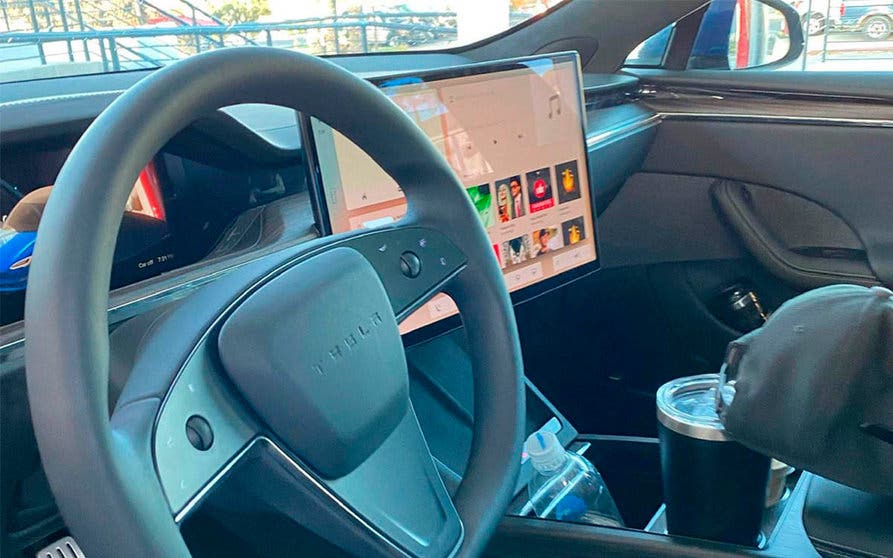 imagenes filtradas software Tesla version 11