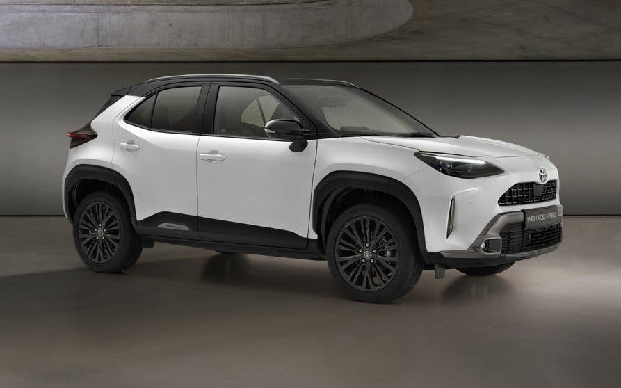 toyotayariscrossadventure5