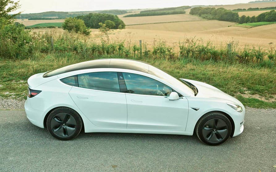 Tesla Model 3 Standard Canada