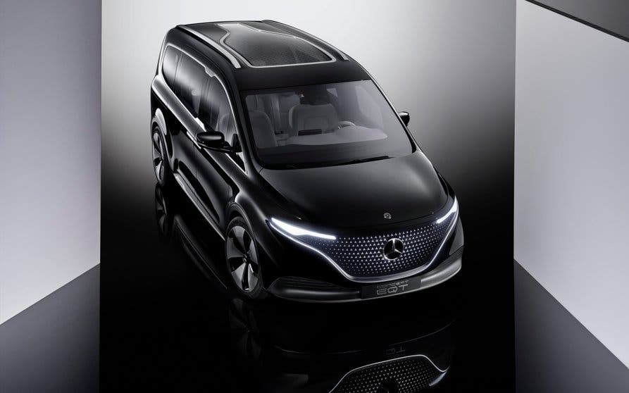 Mercedes EQT 2