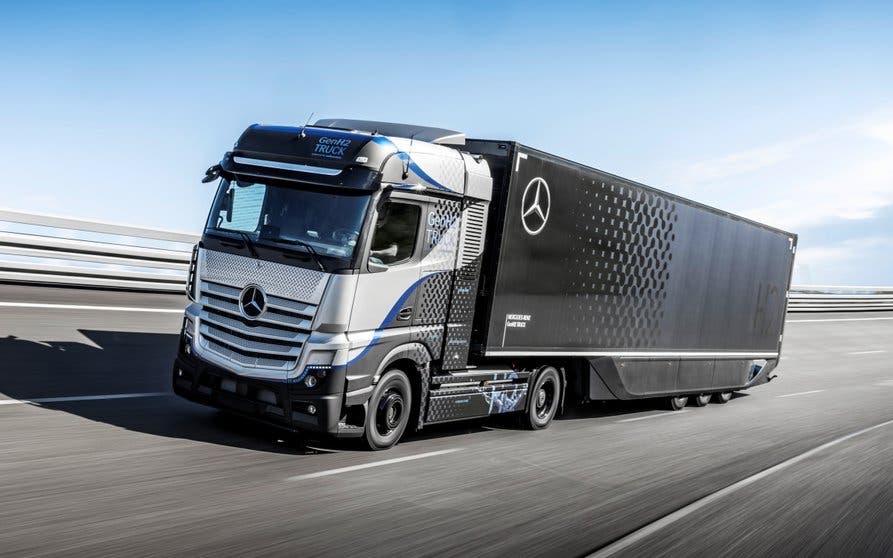 next level Mercedes-Benz GenH2 Truck
next level Mercedes-Benz GenH2 Truck