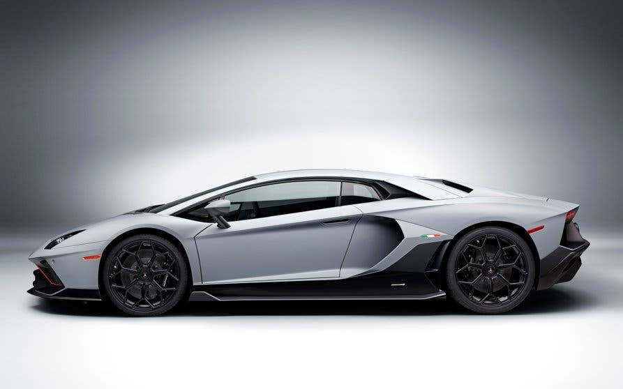 lamborghini-aventador-ultimae_portada
