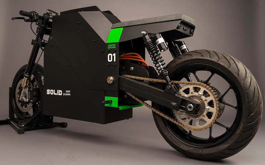Solid EV Rides, antigua NXT, motocicleta electrica CRS-01