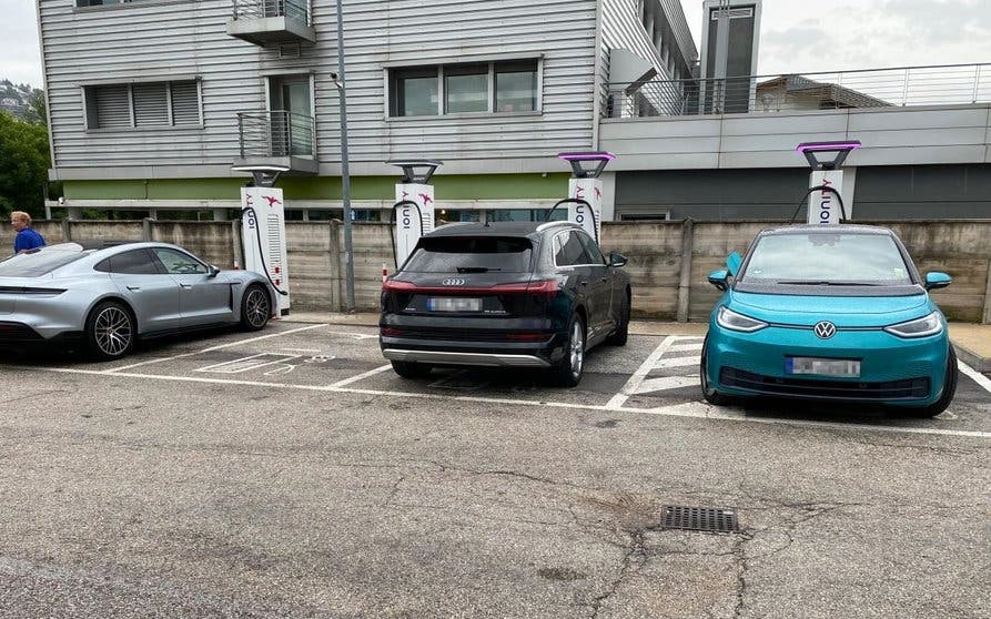 coches-recargando-ionity