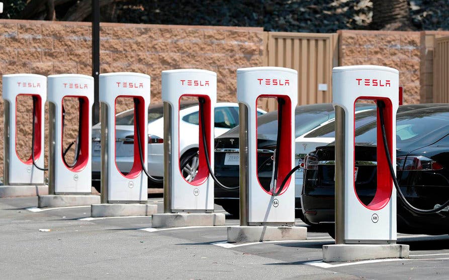 Ampliacion red supercargadores tesla
