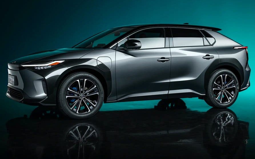 Toyota invierte 14 mil millones en el desarrollo de baterías.