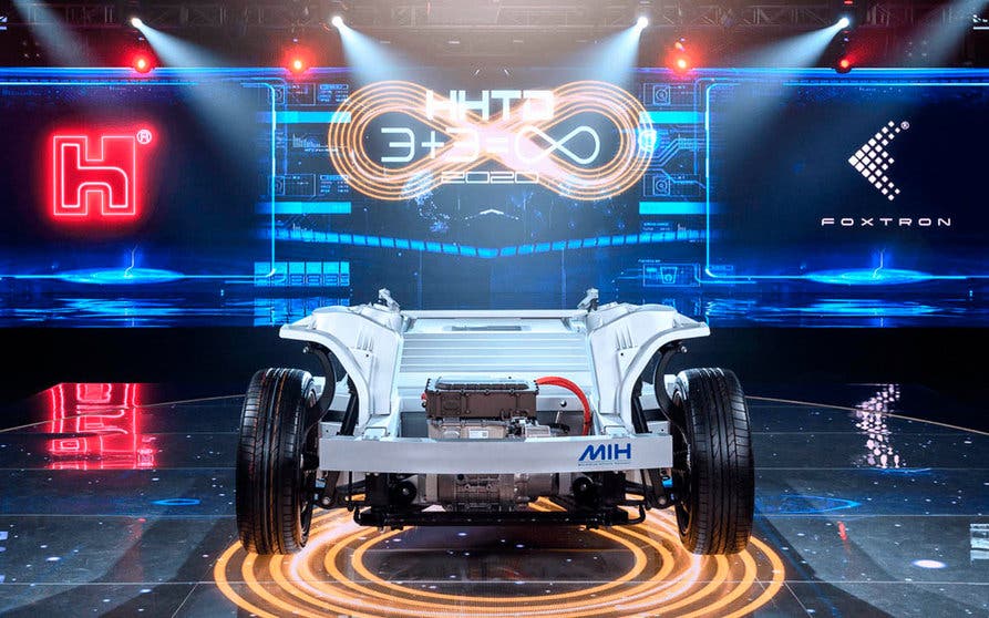 Plataforma electrica modular abierta MiH Foxconn coches electricos