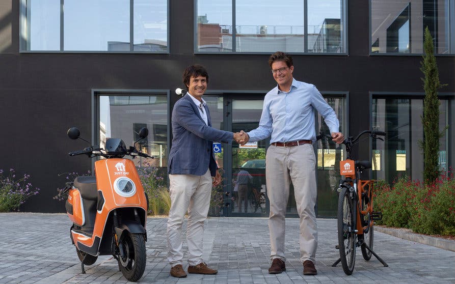 Acuerdo entre Just Eat y Cooltra
