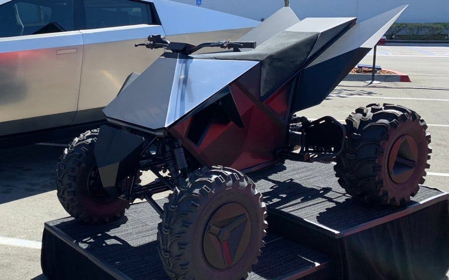 Tesla Cyberquad.
